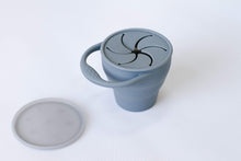 Load image into Gallery viewer, [children_essentials] - [shop_hallington][children_essentials] - [shop_hallington] Collapsible silicone snack cup for children.  Trendy and practical for little ones.
