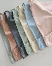 Load image into Gallery viewer, waterproof baby bibs for feeding
